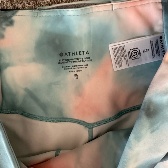 Athleta Elation Printed 7/8 Tight - Picture 3 of 3